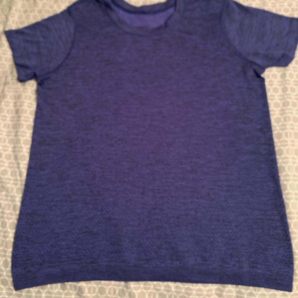 Lululemon shirt. Size 10/12. Blue.